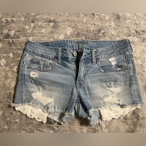 Super cute American Eagle lace pocket shorts.
